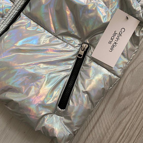 đź’–MEGA SALEđź’–Calvin Klein Men's CJCV7010 IRD Puffer Silver Sleeveless Zipper - Picture 10 of 15